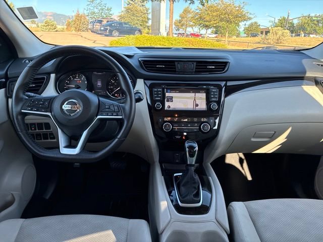 Used 2018 Nissan Rogue Sport SV w/ SV Technology Package AWD/4WD image 25