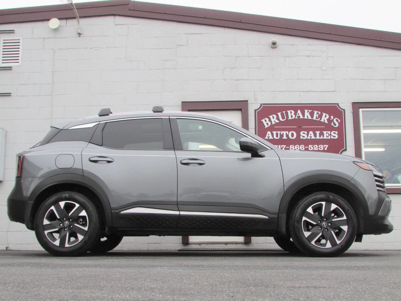 Used 2025 Nissan Kicks SV w/ SV Premium Package image 1