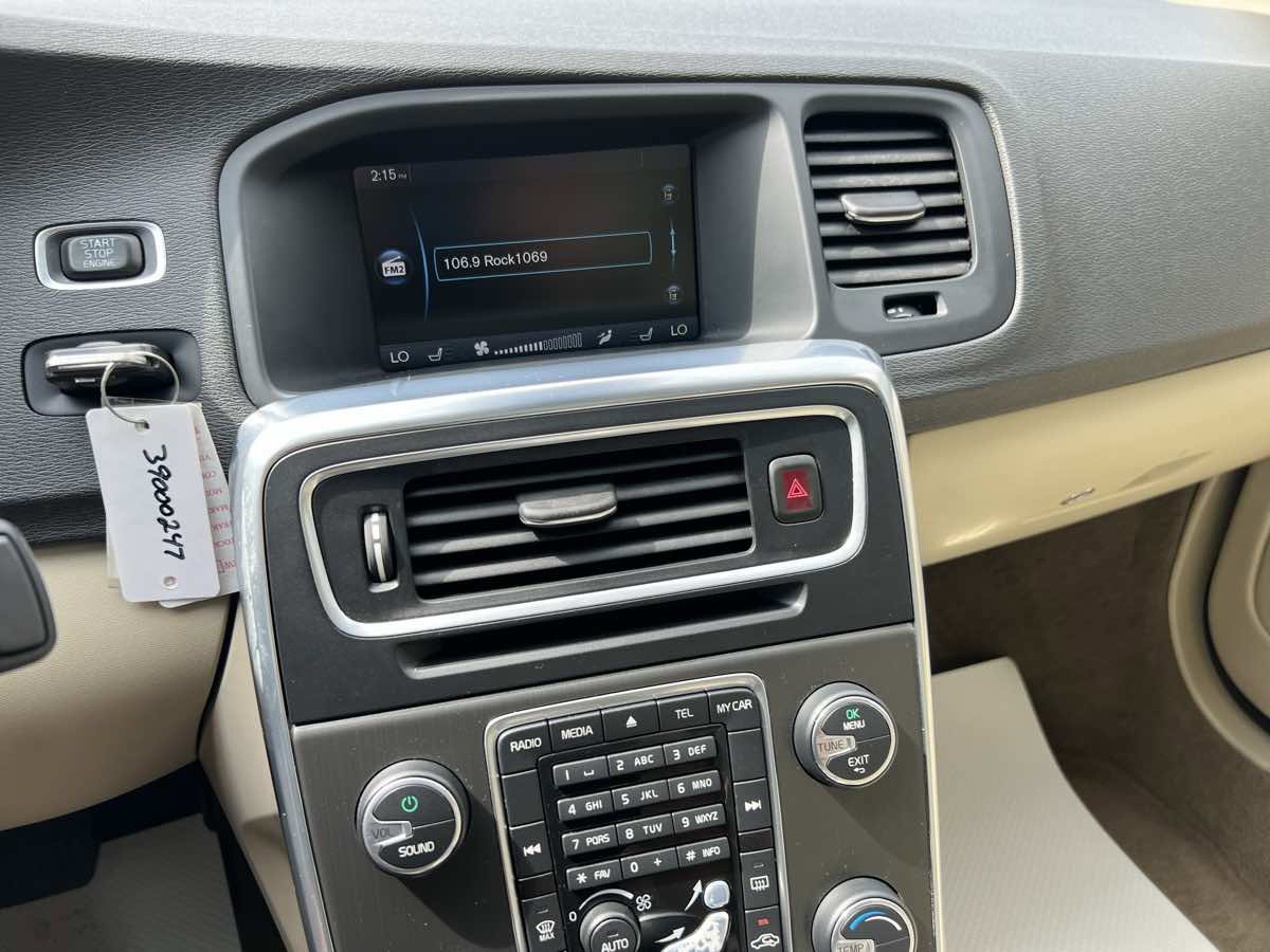 Used 2015 Volvo S60 T5 Premier Plus image 24