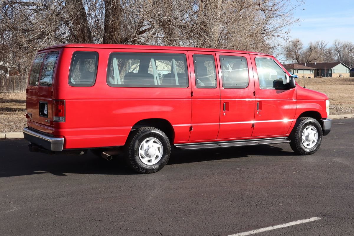 Used 2009 Ford E-350 and Econoline 350 XLT image 4