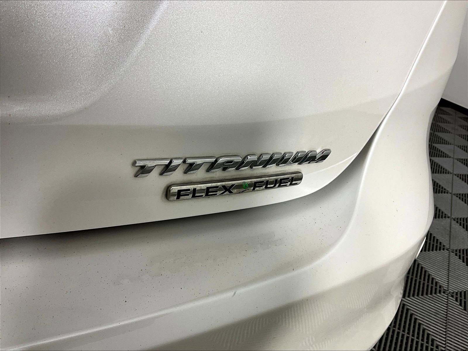 Used 2015 Ford Focus Titanium w/ Titanium Technology Package FWD image 24