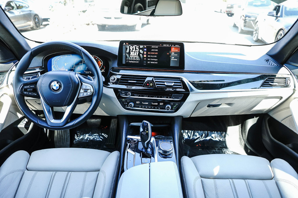 Certified 2023 BMW 540i w/ Convenience Package RWD image 12