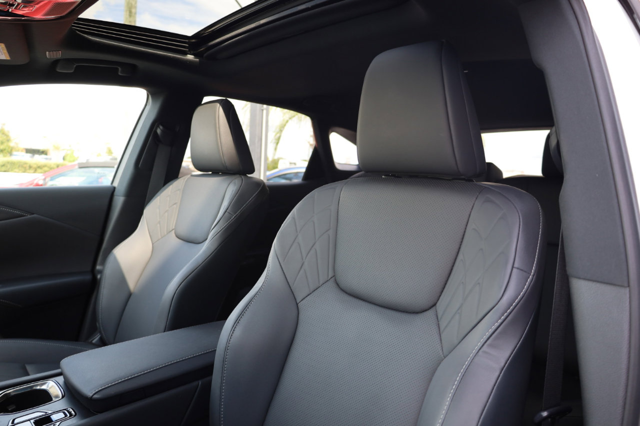 Used 2024 Lexus RX 350 FWD image 5