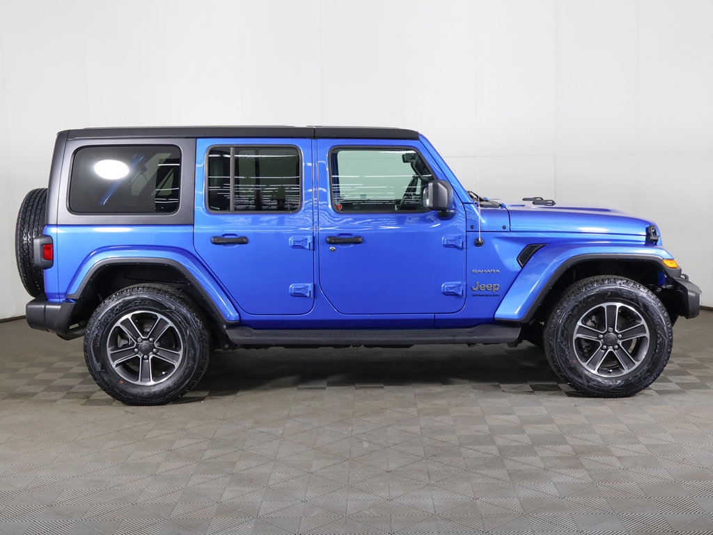 Used 2023 Jeep Wrangler Unlimited Sahara w/ Cold Weather Group AWD/4WD image 16
