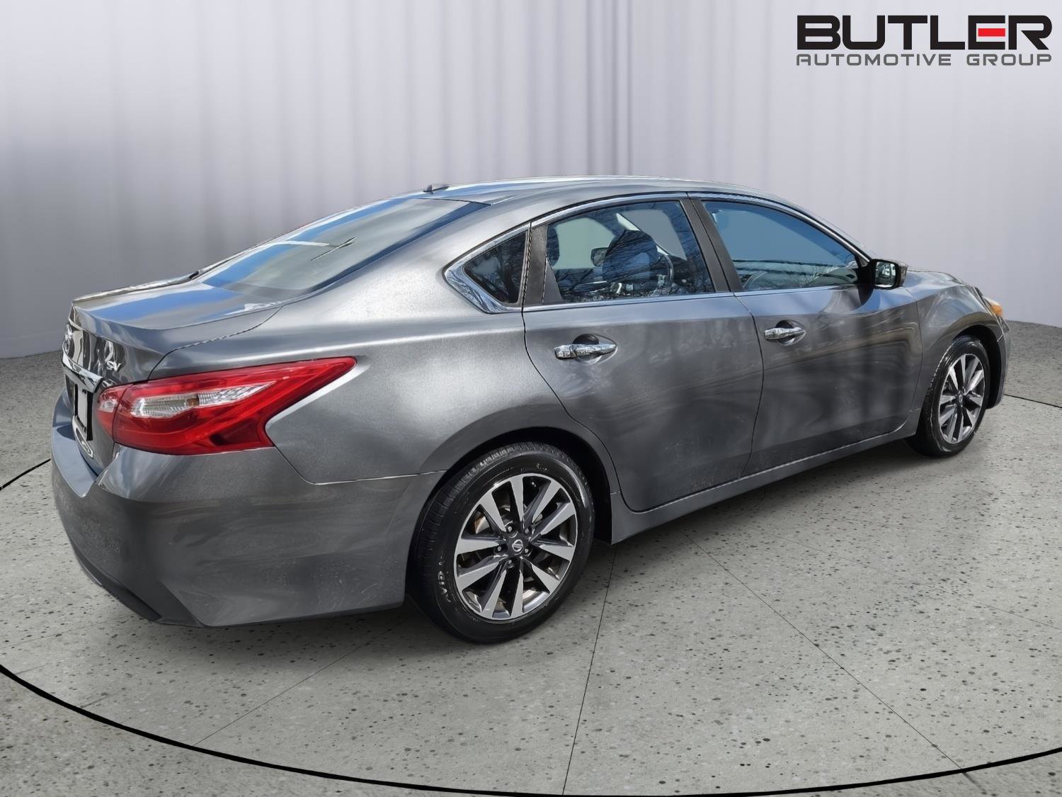 Used 2017 Nissan Altima 2.5 SV image 5