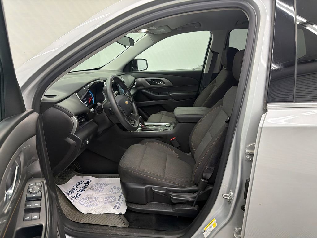 Used 2019 Chevrolet Traverse LS image 9