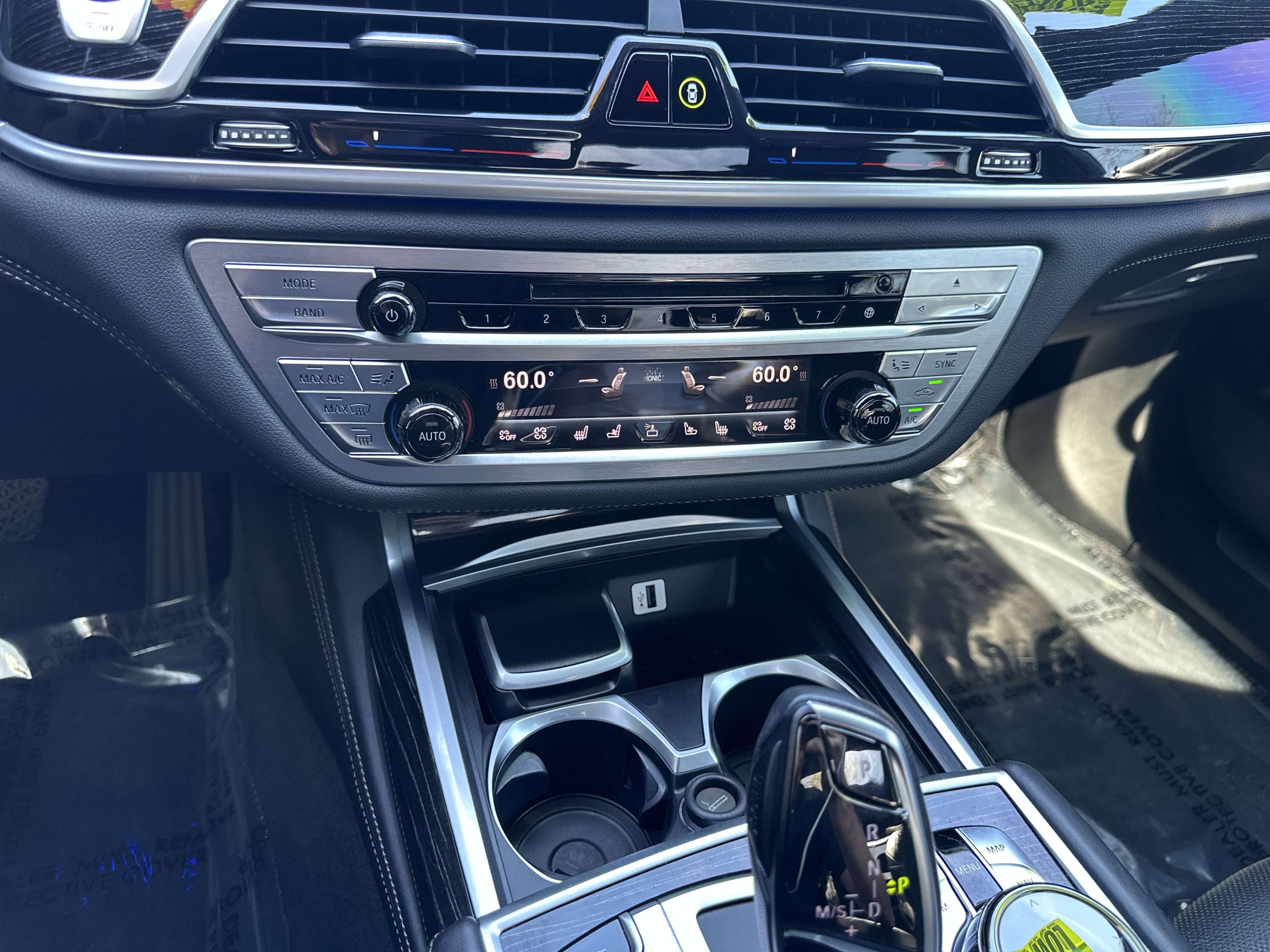 Used 2018 BMW 750i image 30