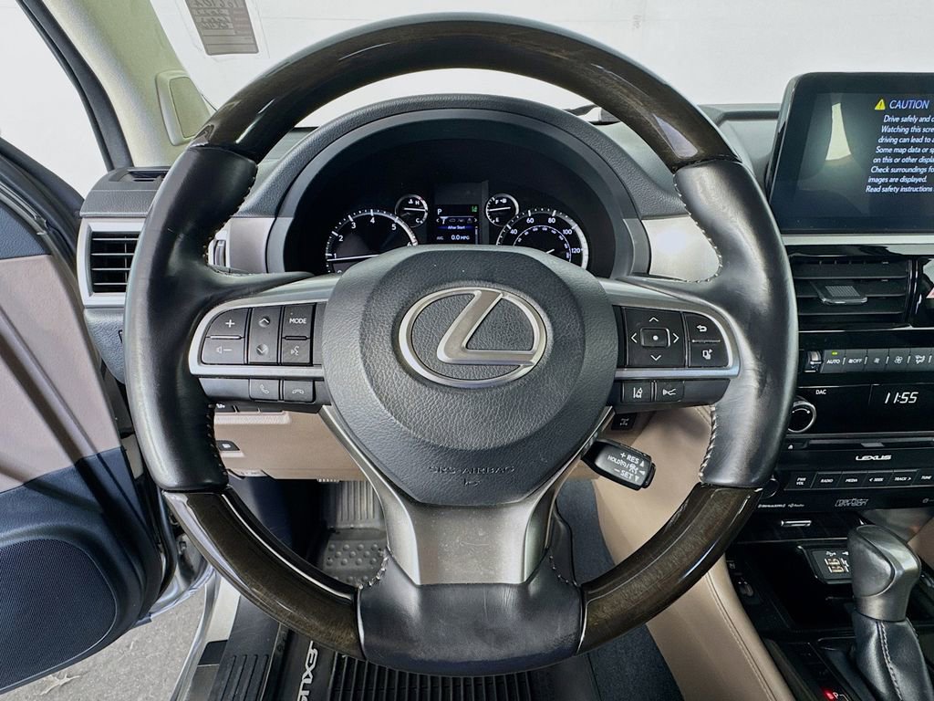 Used 2023 Lexus GX 460 Premium w/ Accessory Package AWD/4WD image 11