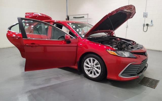 Used 2023 Toyota Camry LE FWD image 9