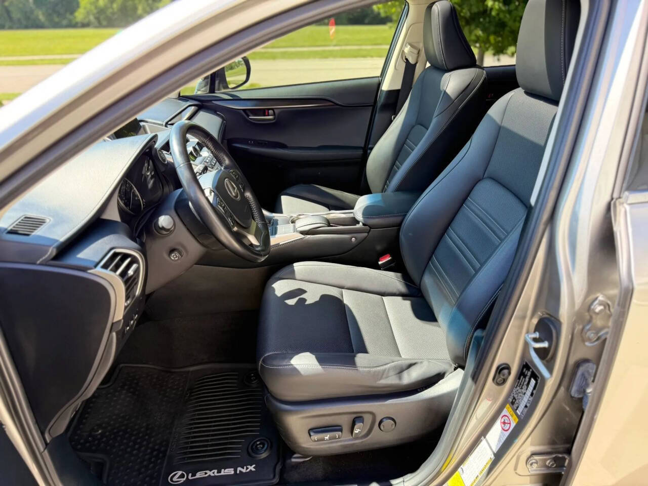 Used 2015 Lexus NX 200t FWD w/ Premium Package image 10