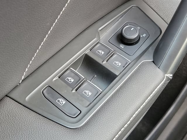 Used 2024 Volkswagen Tiguan SE R-Line AWD/4WD image 24