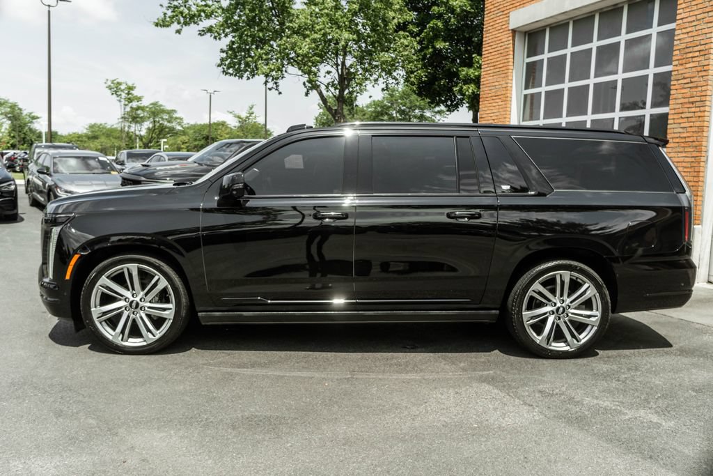 Used 2025 Cadillac Escalade ESV Sport Platinum AWD/4WD image 43
