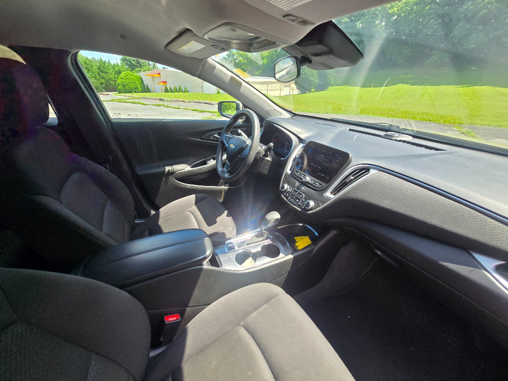 Used 2023 Chevrolet Malibu LT FWD image 22