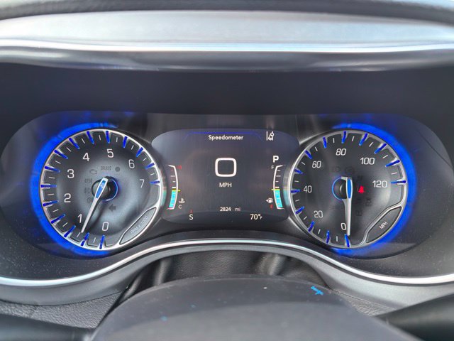 Certified 2025 Chrysler Pacifica Limited AWD/4WD image 27