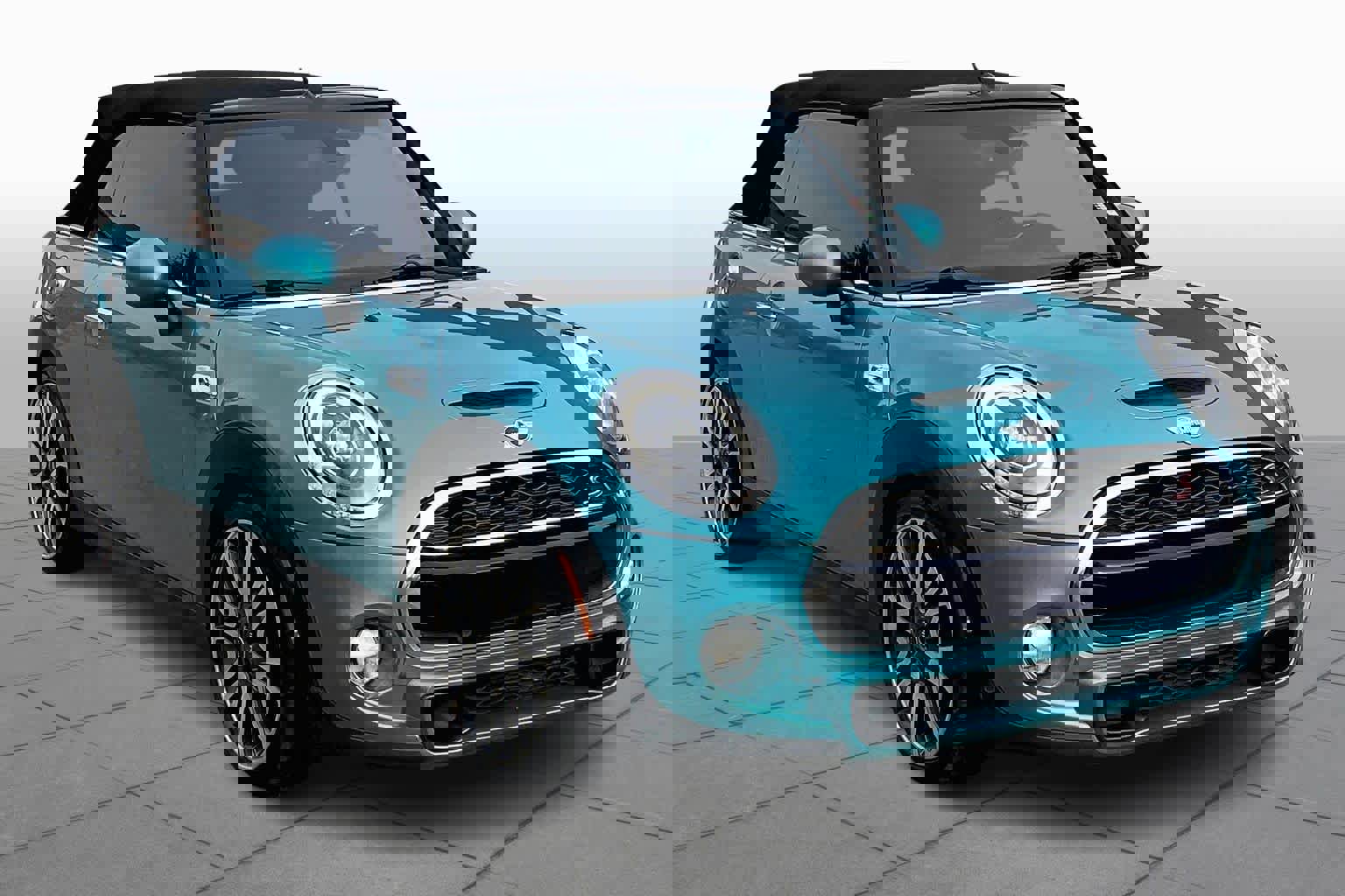 Used 2018 MINI Cooper S image 2