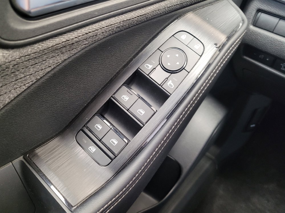 Used 2023 Nissan Rogue SV AWD/4WD image 27