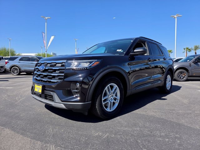 New 2026 Ford Explorer Active w/ Active Comfort Package RWD image 2