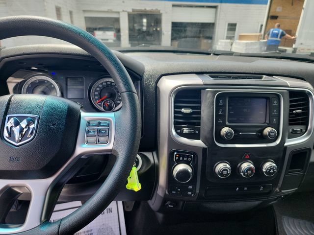 Used 2024 RAM 1500 Warlock AWD/4WD image 12