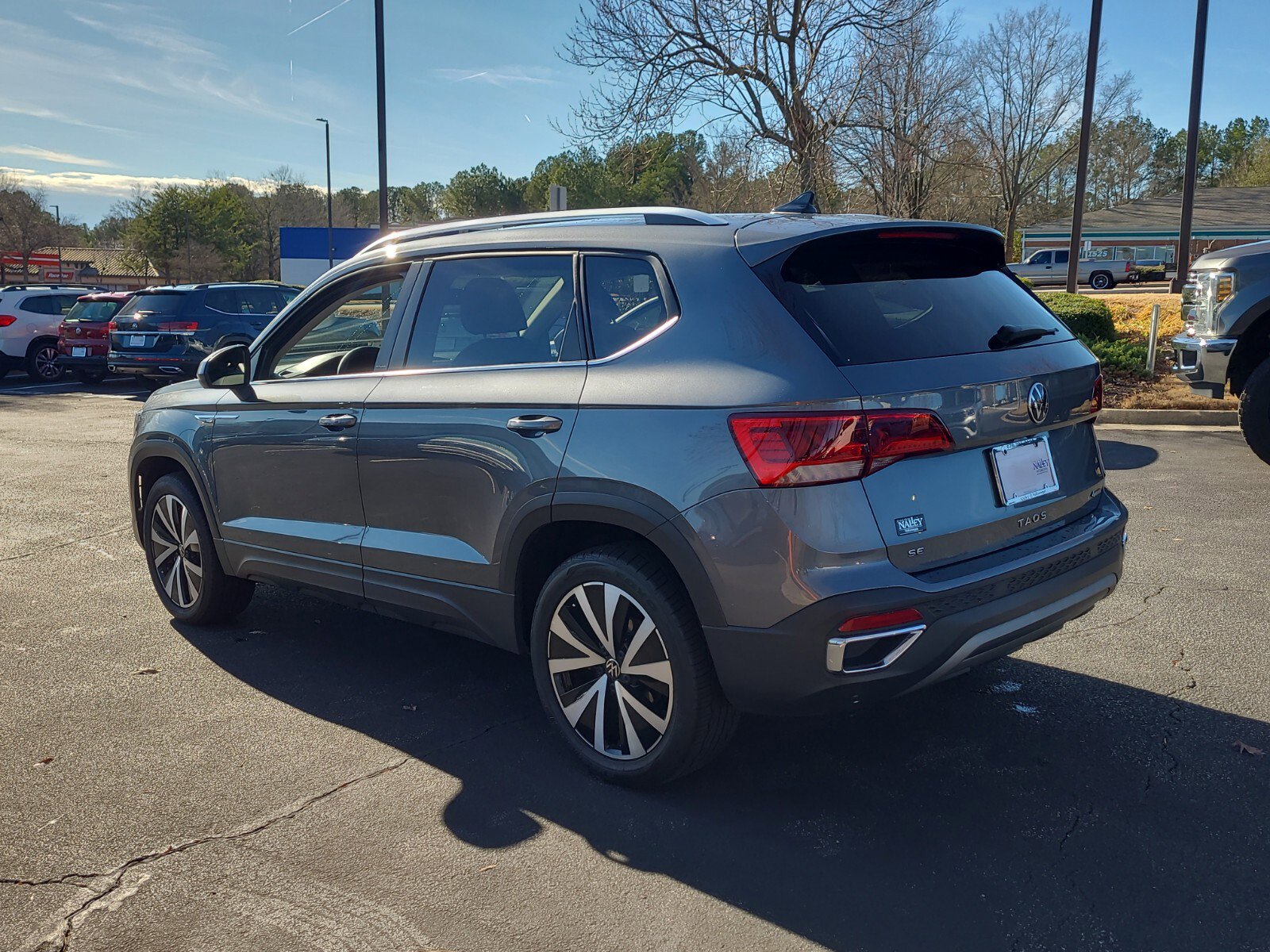 Used 2022 Volkswagen Taos SE image 7