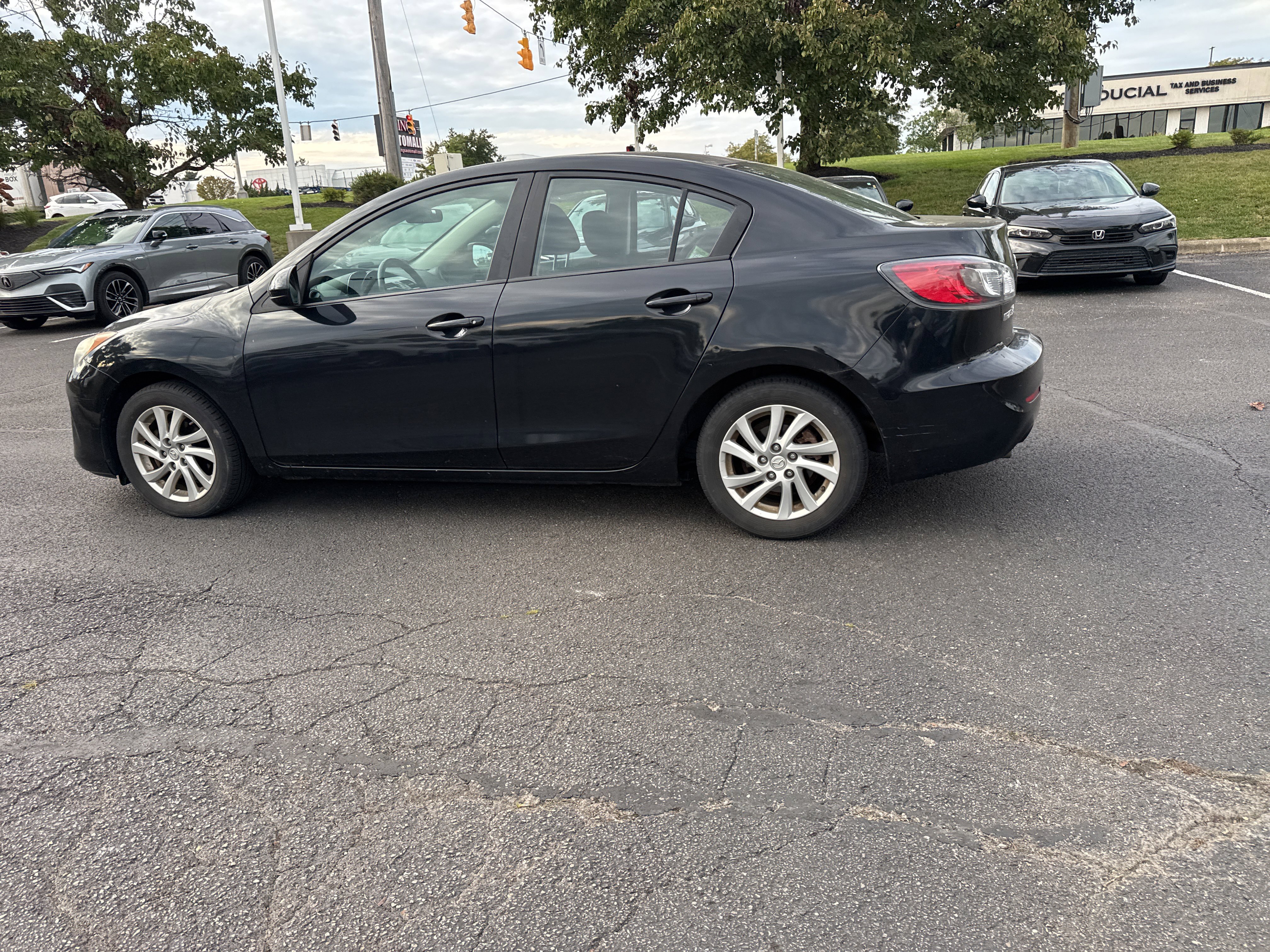 Used 2012 MAZDA MAZDA3 i Touring FWD image 25