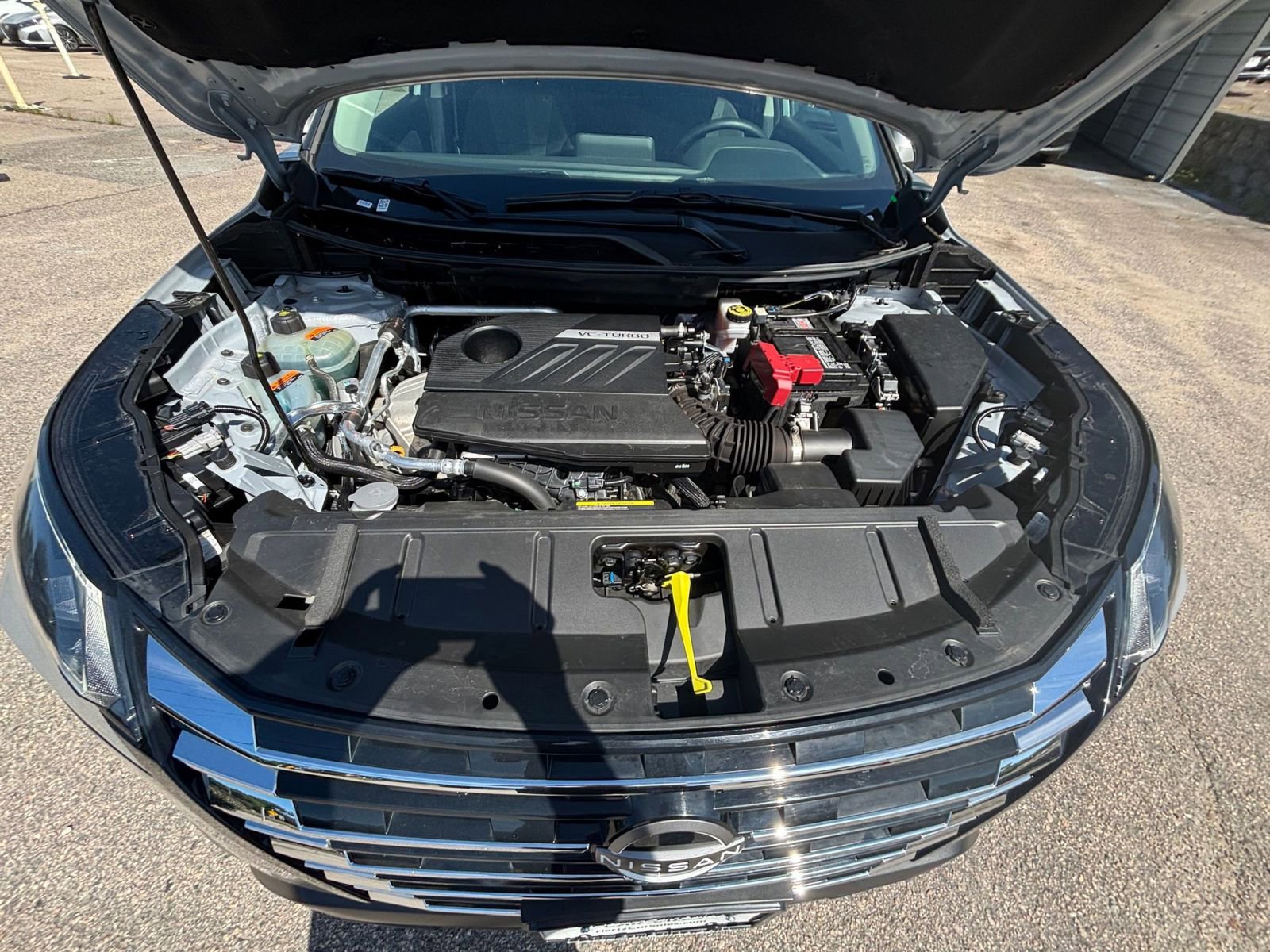 Used 2025 Nissan Rogue SV FWD image 33