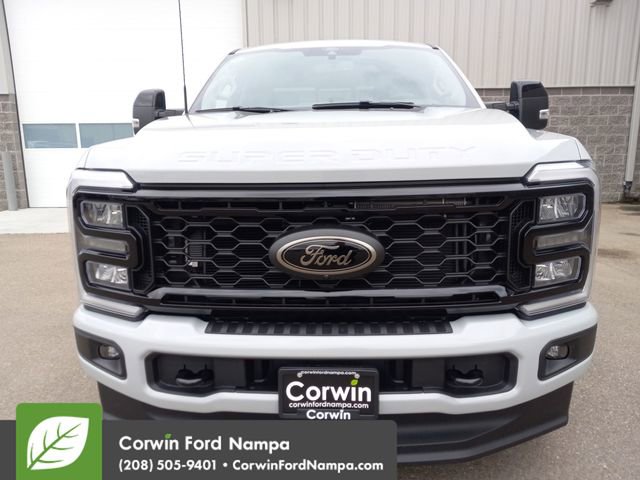 New 2026 Ford F250 Lariat w/ Black Appearance Package image 8