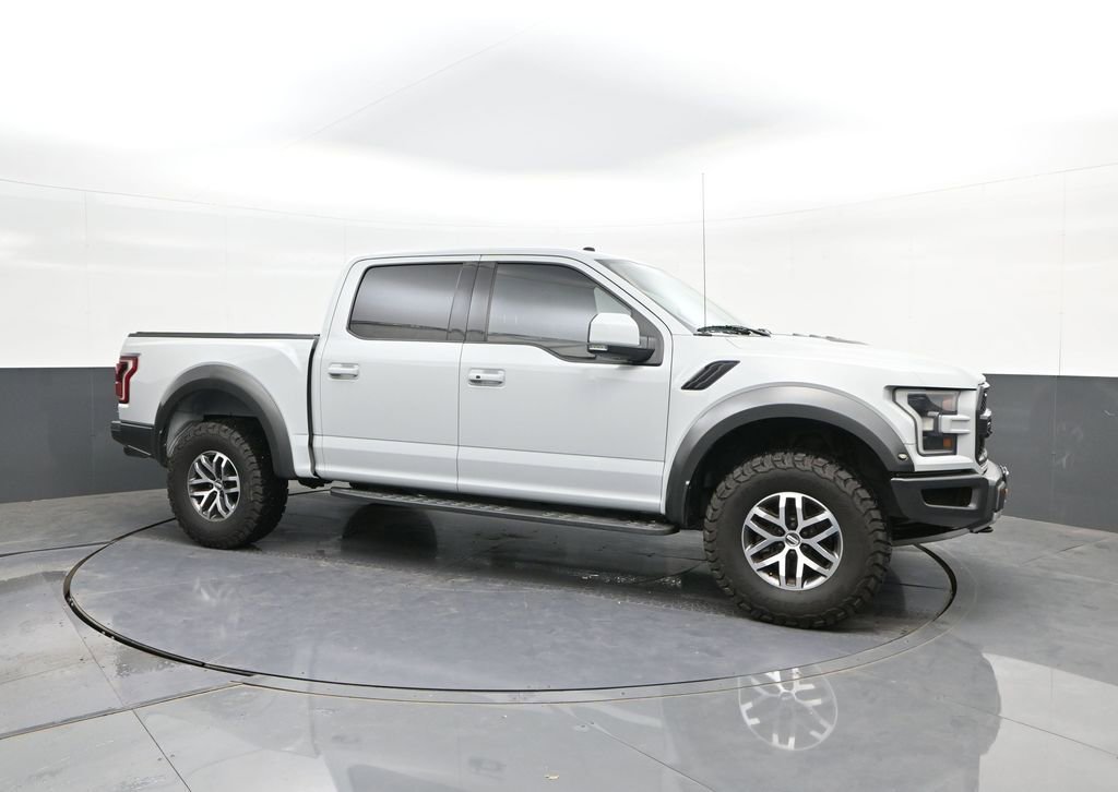 Used 2017 Ford F150 Raptor w/ Equipment Group 802A Luxury AWD/4WD image 15