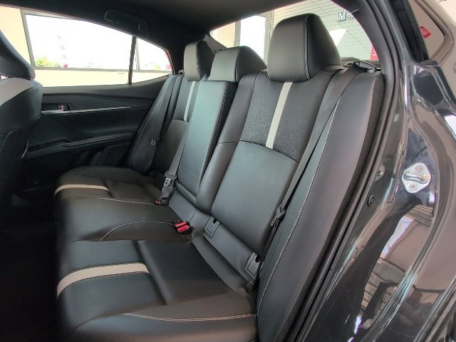 Used 2025 Toyota Camry SE image 15