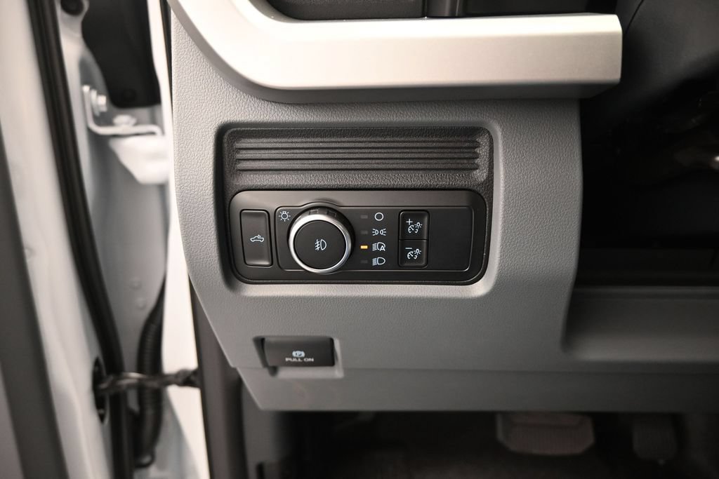 New 2026 Ford F550 2WD Regular Cab Super Duty image 14