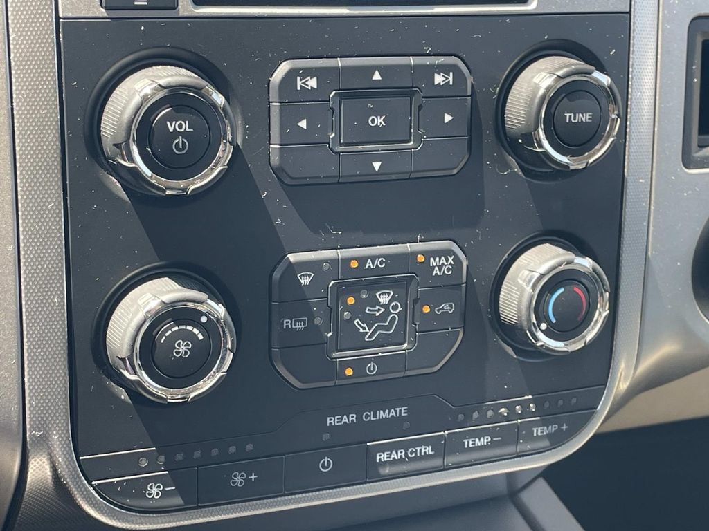 Used 2015 Ford Expedition XLT RWD image 18