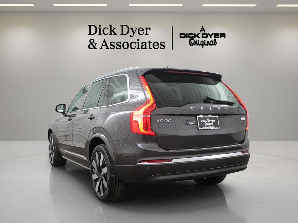 Used 2023 Volvo XC90 T8 Ultimate w/ Protection Package Premier AWD/4WD image 9