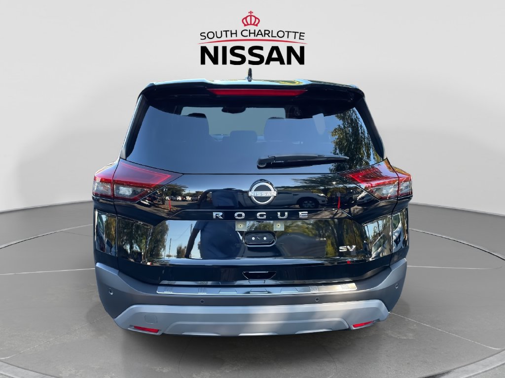 Used 2023 Nissan Rogue SV FWD image 5