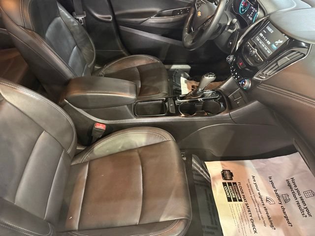 Used 2018 Chevrolet Cruze Premier FWD image 29