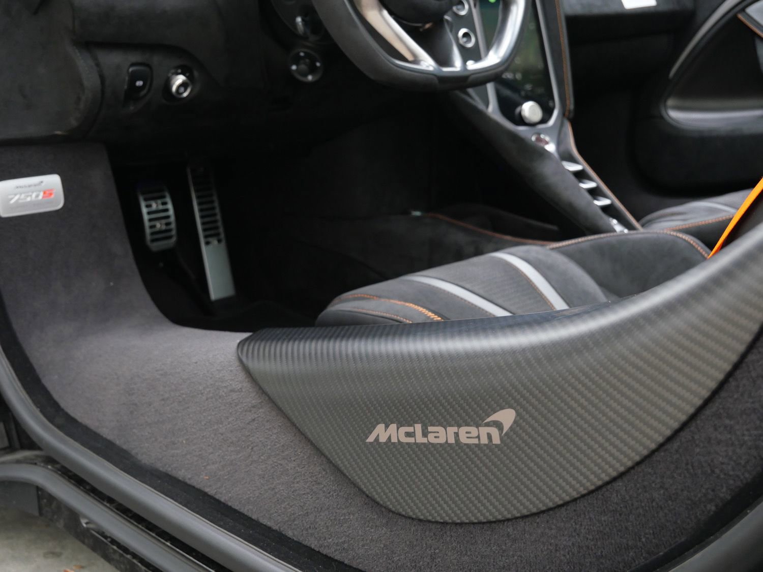 Used 2024 McLaren 750S RWD image 15