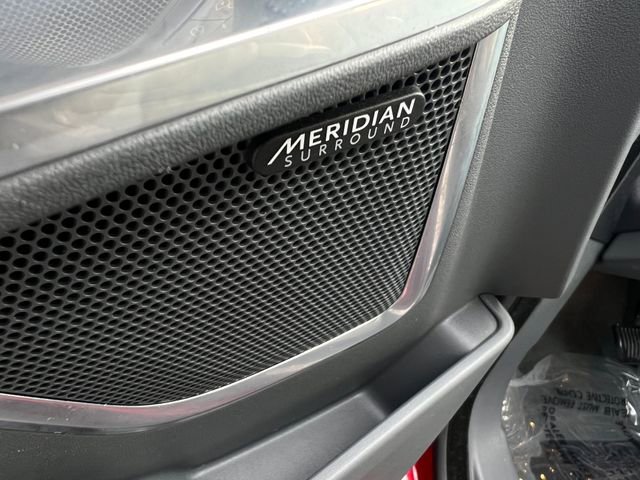 Used 2019 Jaguar E-PACE SE image 12