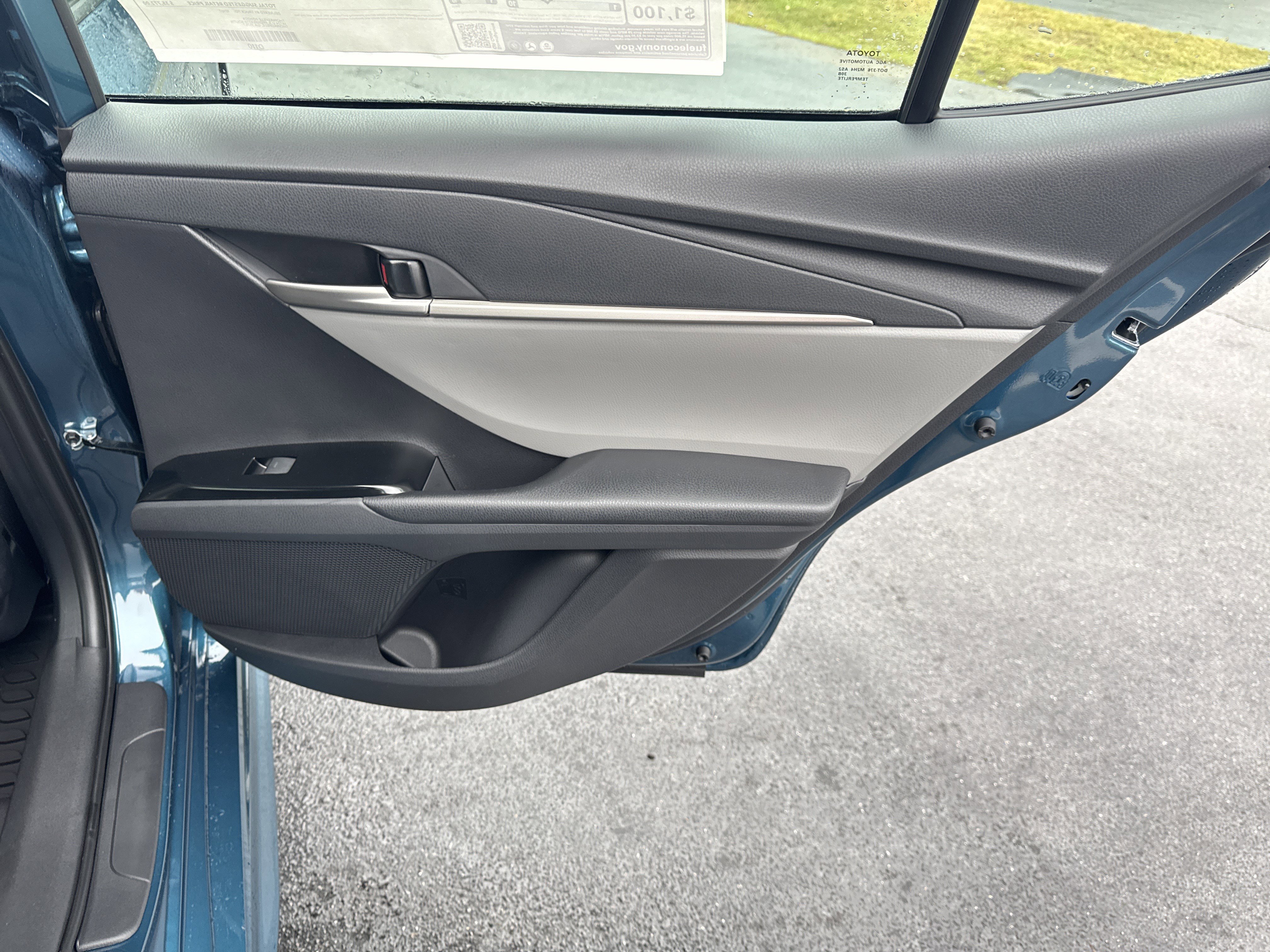 New 2026 Toyota Camry SE image 32