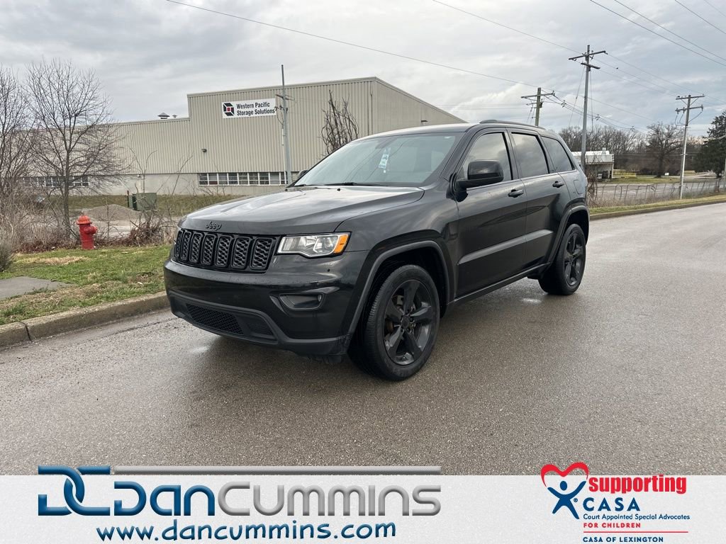 Used 2020 Jeep Grand Cherokee Laredo w/ Security & Convenience Group image 1