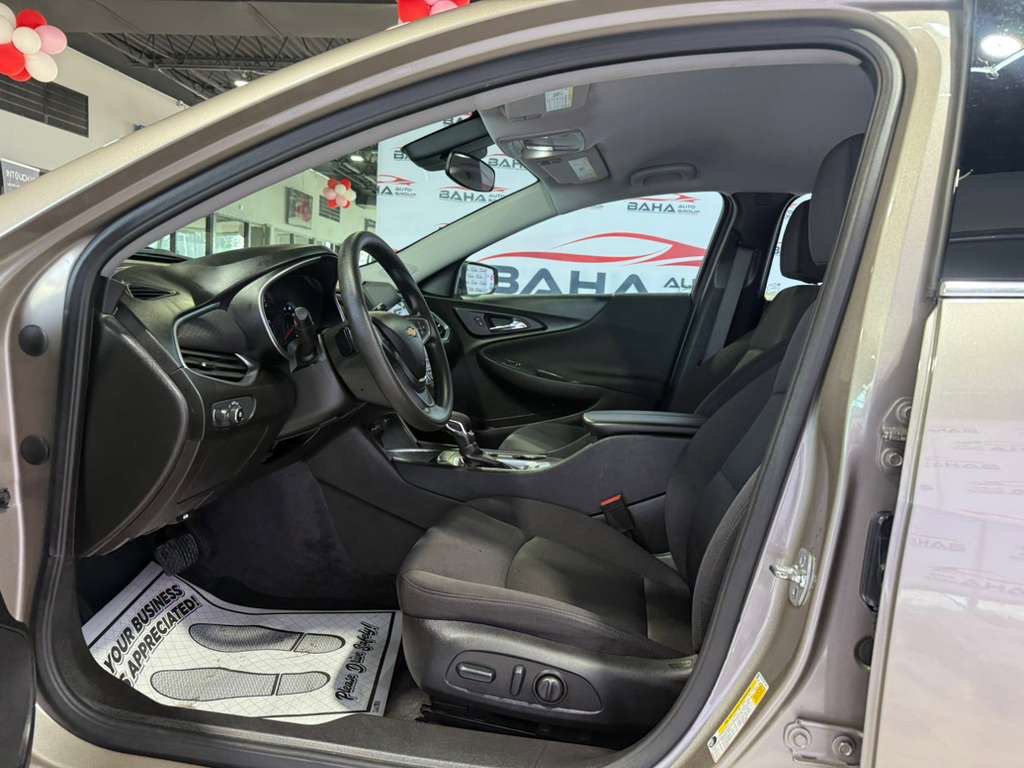 Used 2025 Chevrolet Malibu LT FWD image 27