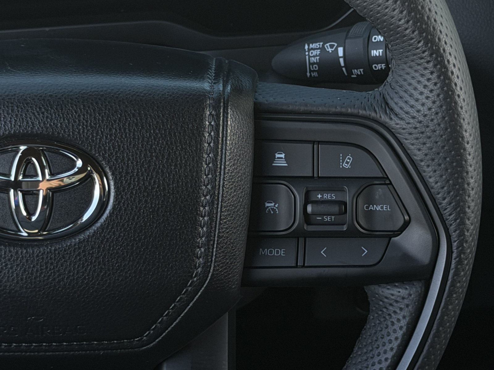 Used 2025 Toyota Sequoia TRD Pro AWD/4WD image 17