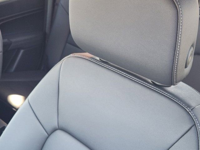 Used 2025 Chevrolet Colorado LT w/ LT Convenience Package image 20