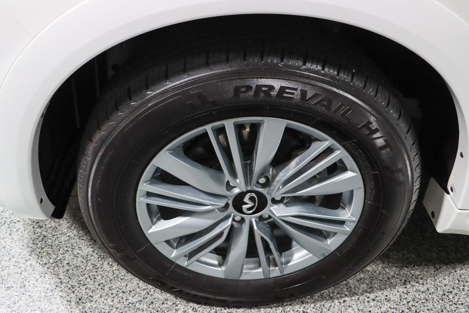 Used 2024 INFINITI QX80 Luxe AWD/4WD image 11