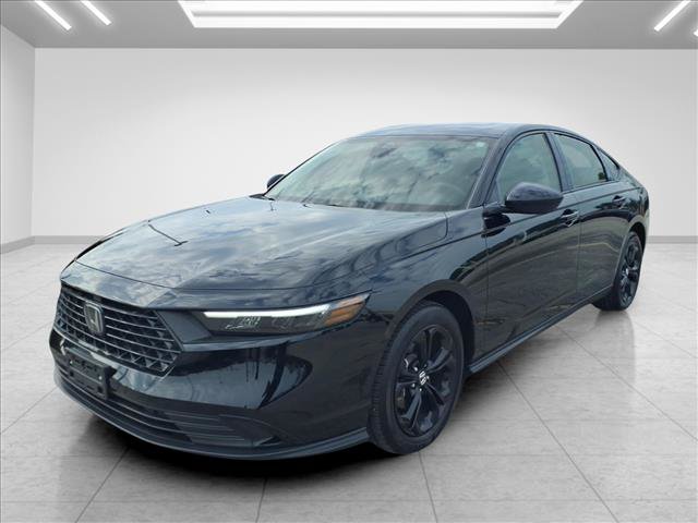Used 2025 Honda Accord SE image 4