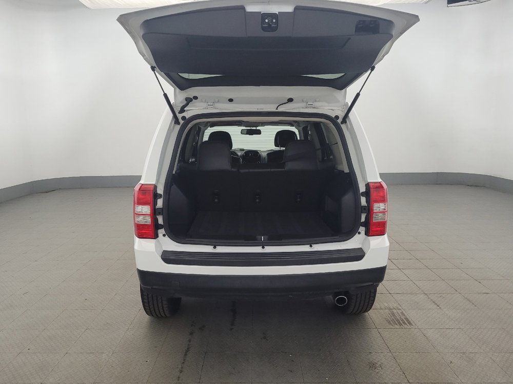 Used 2017 Jeep Patriot High Altitude AWD/4WD image 29