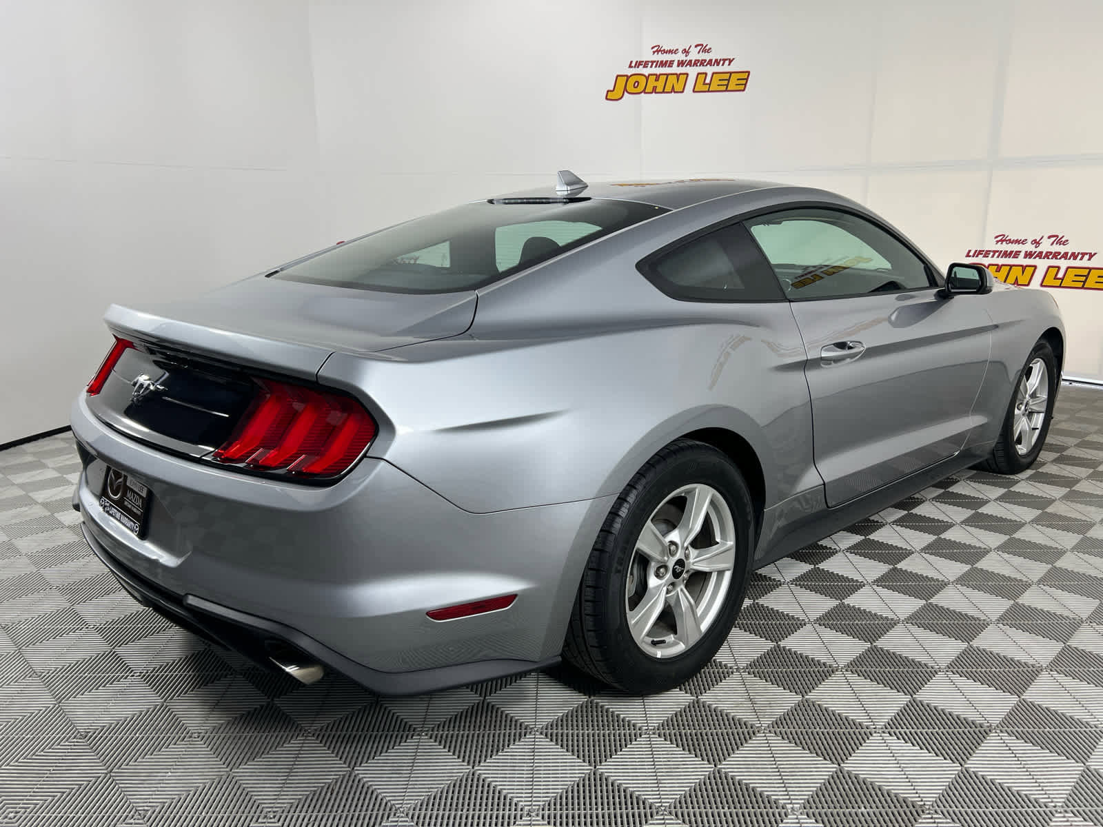 Used 2021 Ford Mustang Coupe image 6
