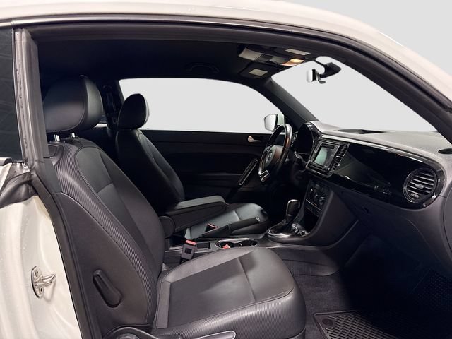 Used 2018 Volkswagen Beetle 2.0T S FWD image 18