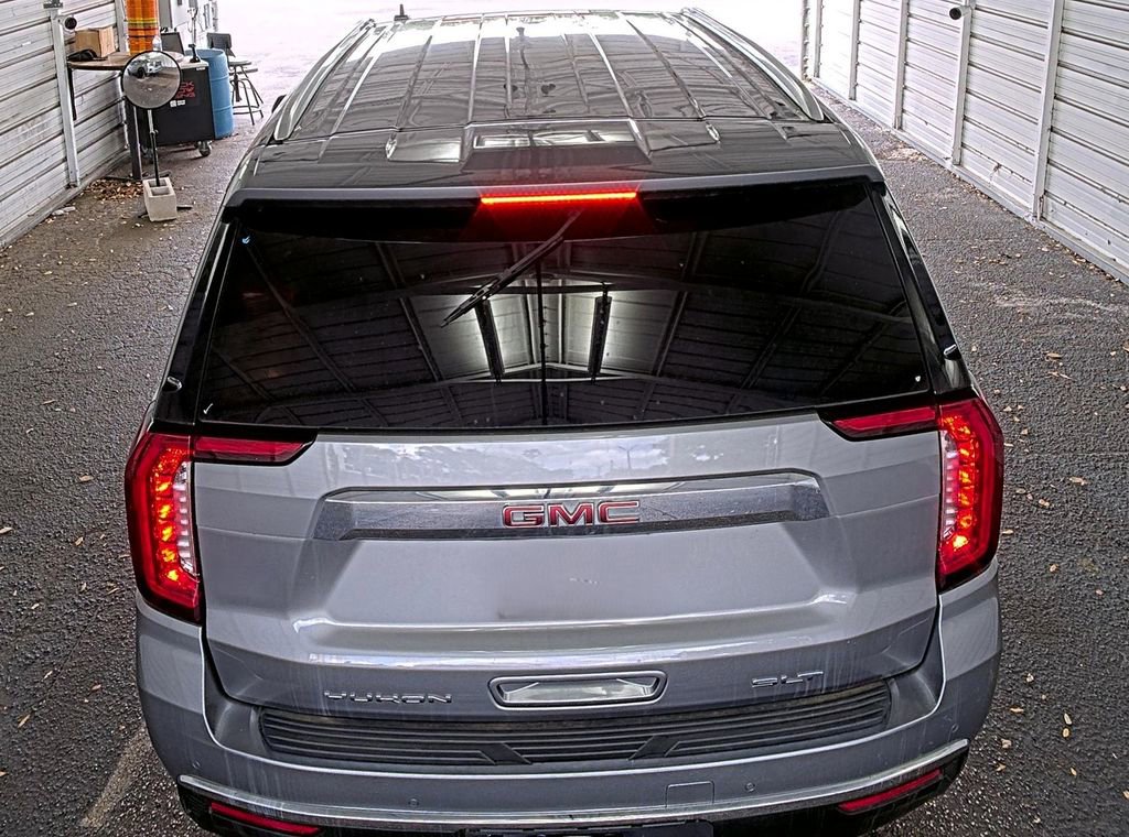Used 2023 GMC Yukon SLT AWD/4WD image 6