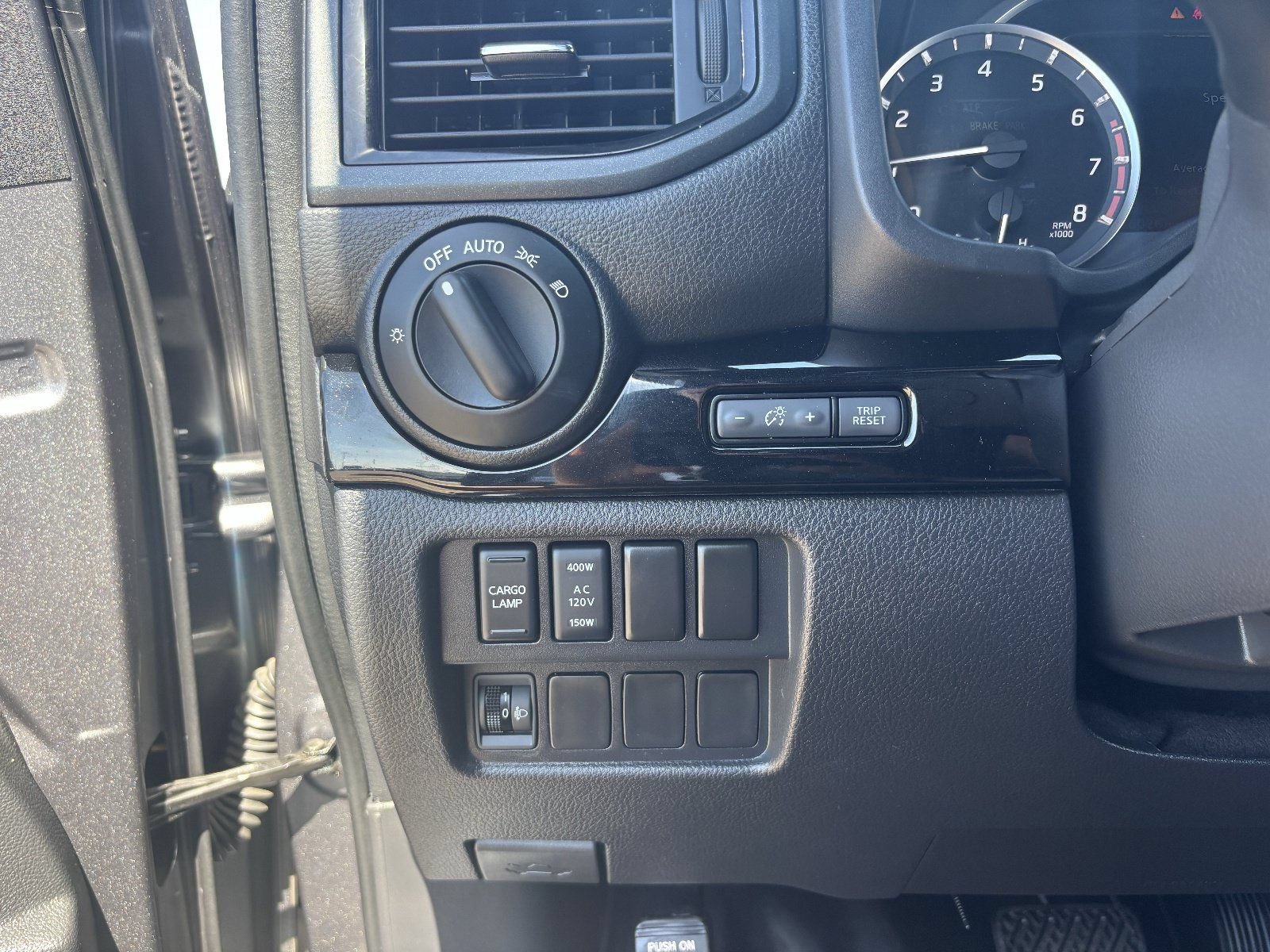 Certified 2024 Nissan Titan SV w/ SV Convenience Package AWD/4WD image 52