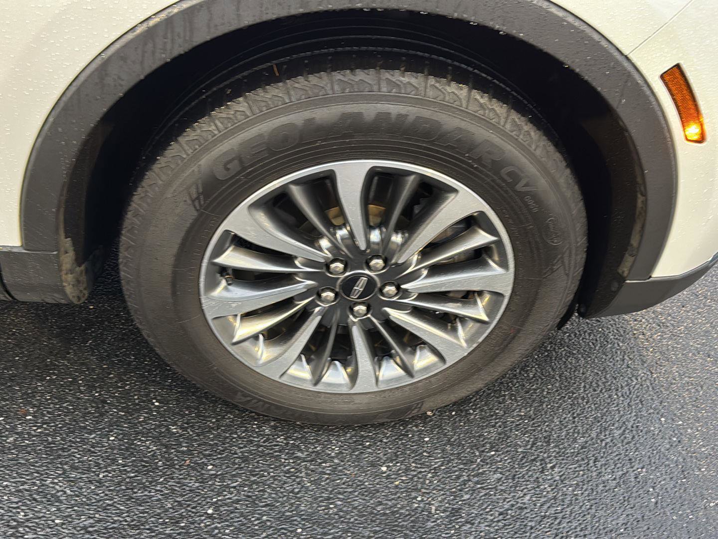 Used 2022 Lincoln Nautilus FWD w/ Premium Package image 34