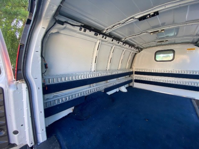 Used 2018 Chevrolet Express 2500 image 18