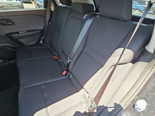 Used 2023 Nissan Rogue S AWD/4WD image 27